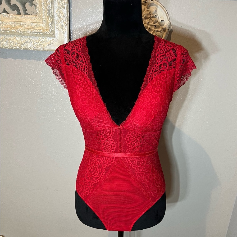 Sophie B. Scarlet Lace Bodysuit - Picture 3 of 10